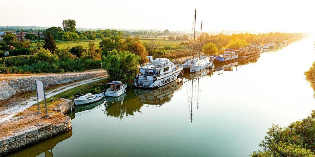 Hotel Sejour Unique Sur Un Bateau "Marius" Vauvert Exteriér fotografie