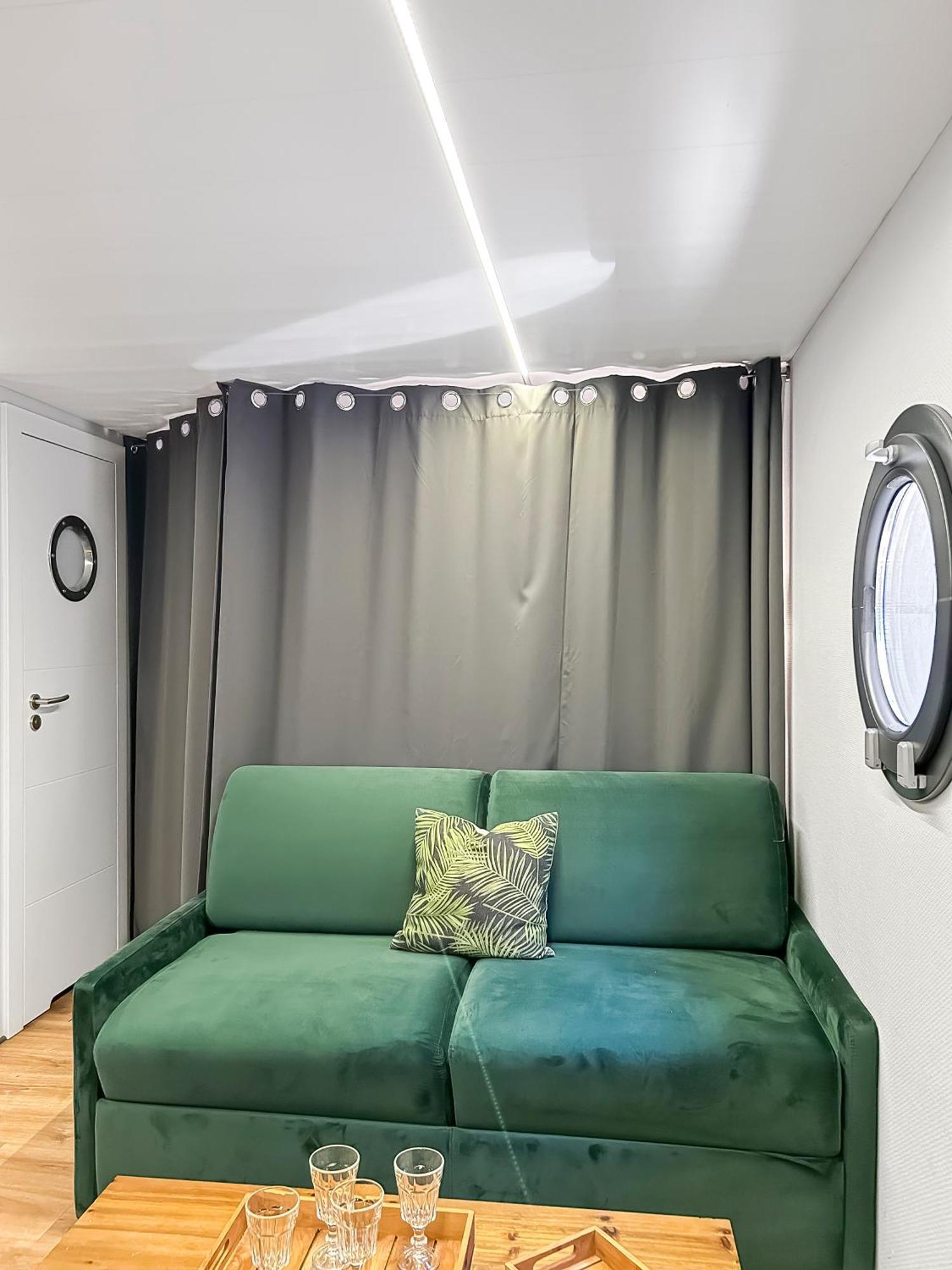 Hotel Sejour Unique Sur Un Bateau "Marius" Vauvert Exteriér fotografie