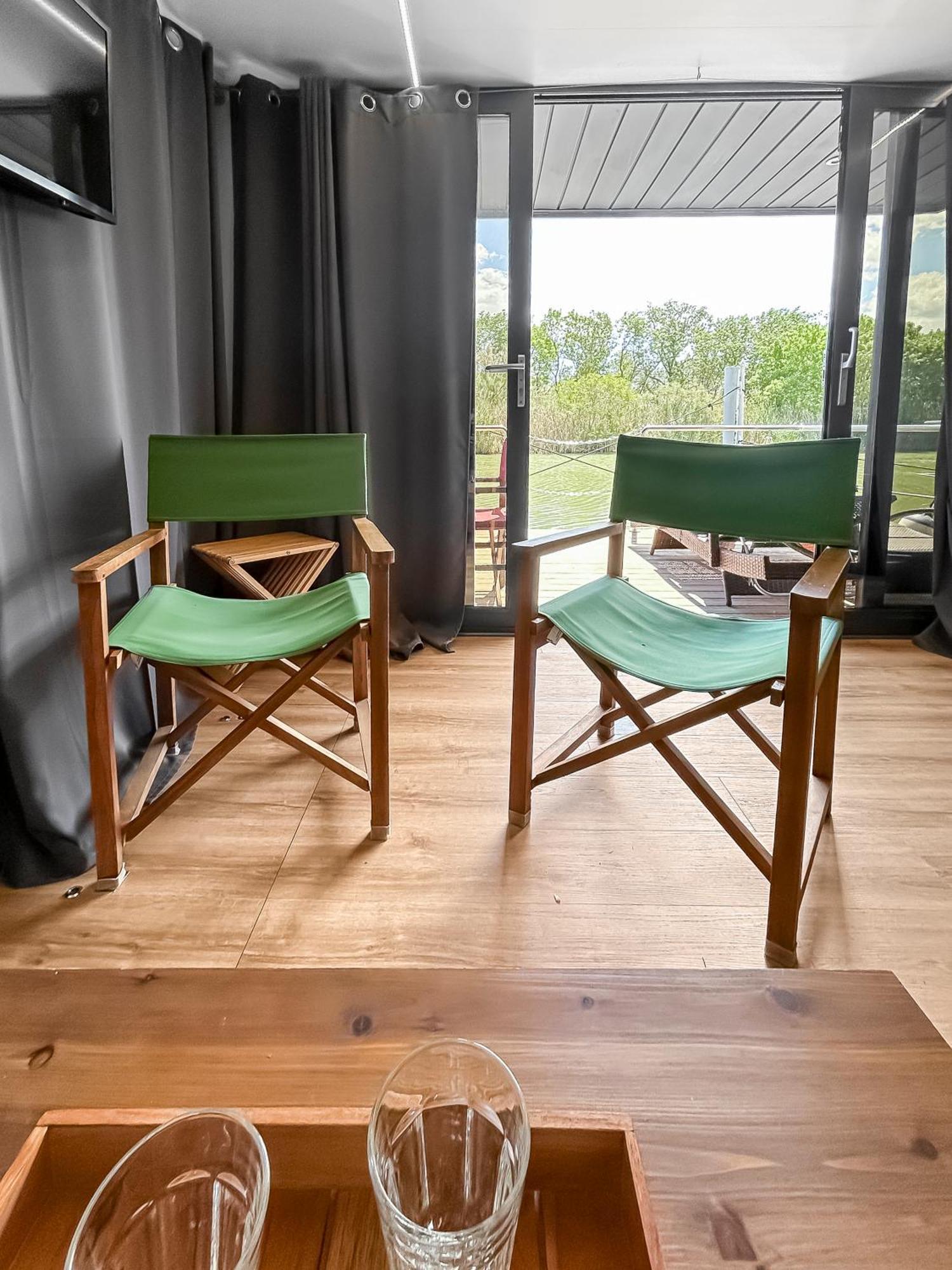 Hotel Sejour Unique Sur Un Bateau "Marius" Vauvert Exteriér fotografie