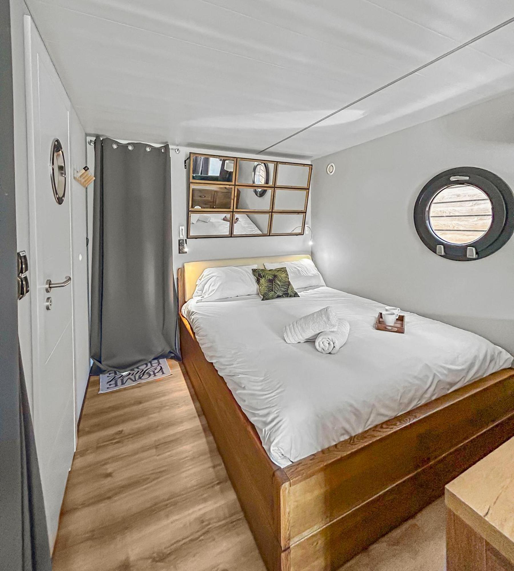 Hotel Sejour Unique Sur Un Bateau "Marius" Vauvert Exteriér fotografie